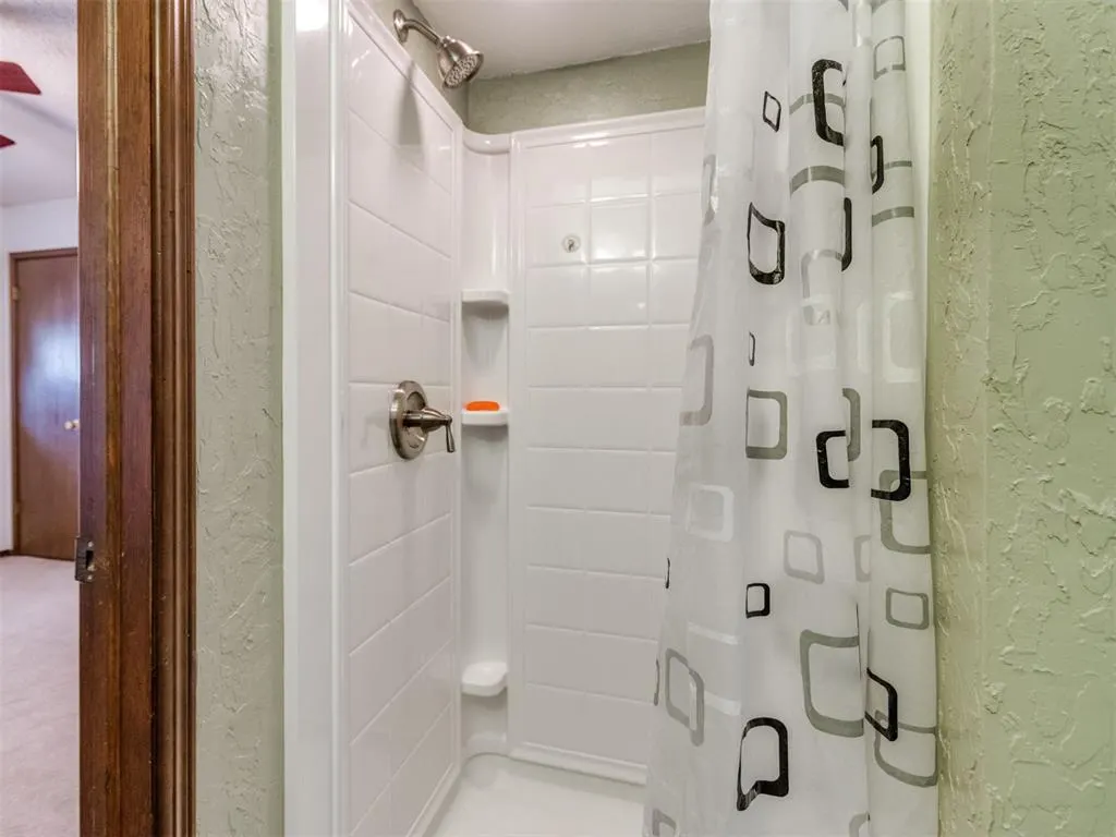 Photo 11 — 7724 Northgate Avenue, Oklahoma City, OK 73162