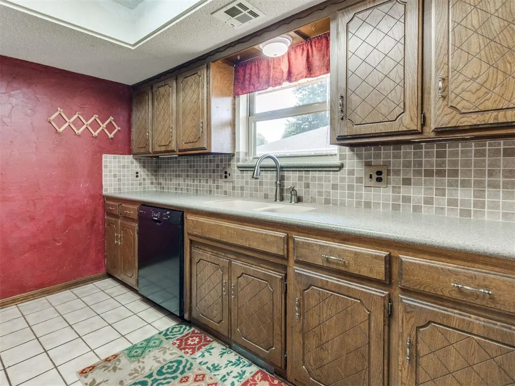 Photo 26 — 7724 Northgate Avenue, Oklahoma City, OK 73162