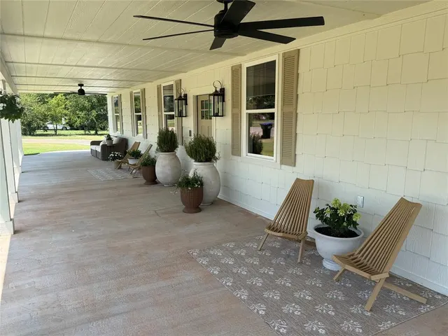 Photo 2 — 100 E 1st Street, Wellston, OK 74881