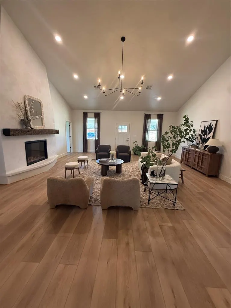 Photo 9 — 100 E 1st Street, Wellston, OK 74881