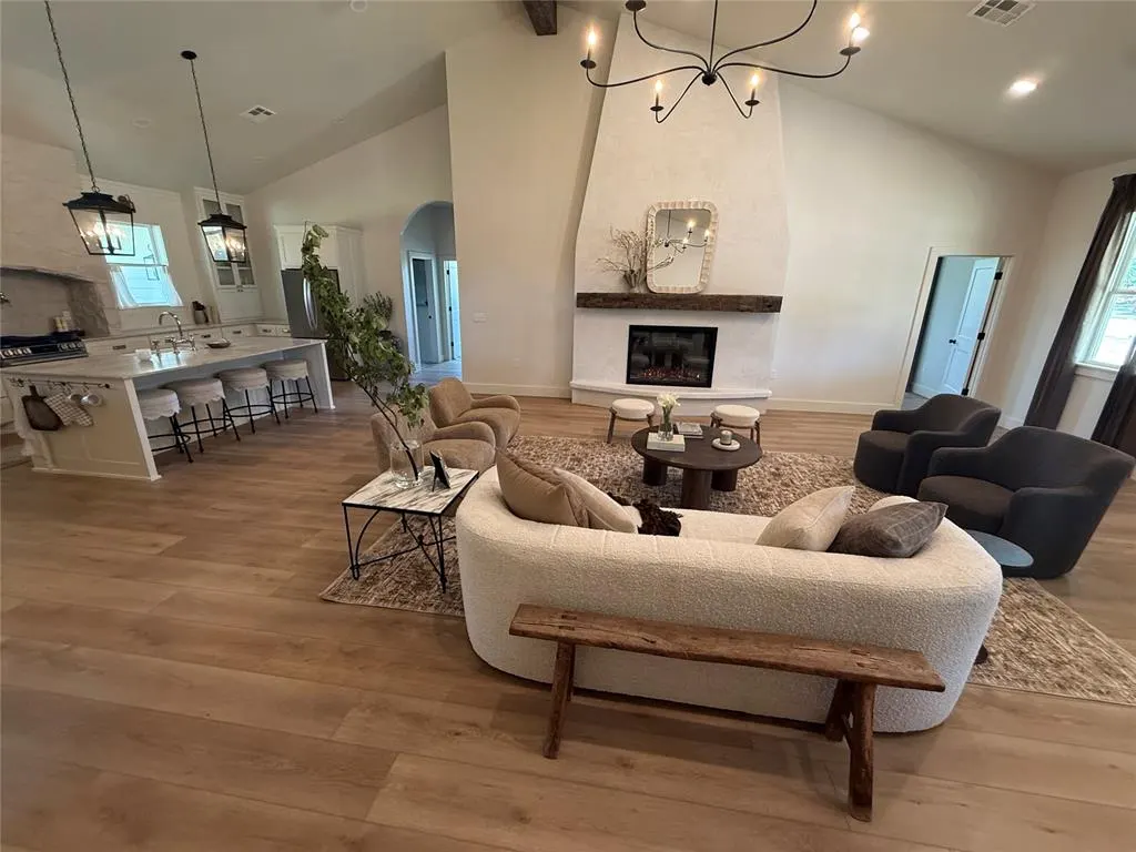 Photo 11 — 100 E 1st Street, Wellston, OK 74881