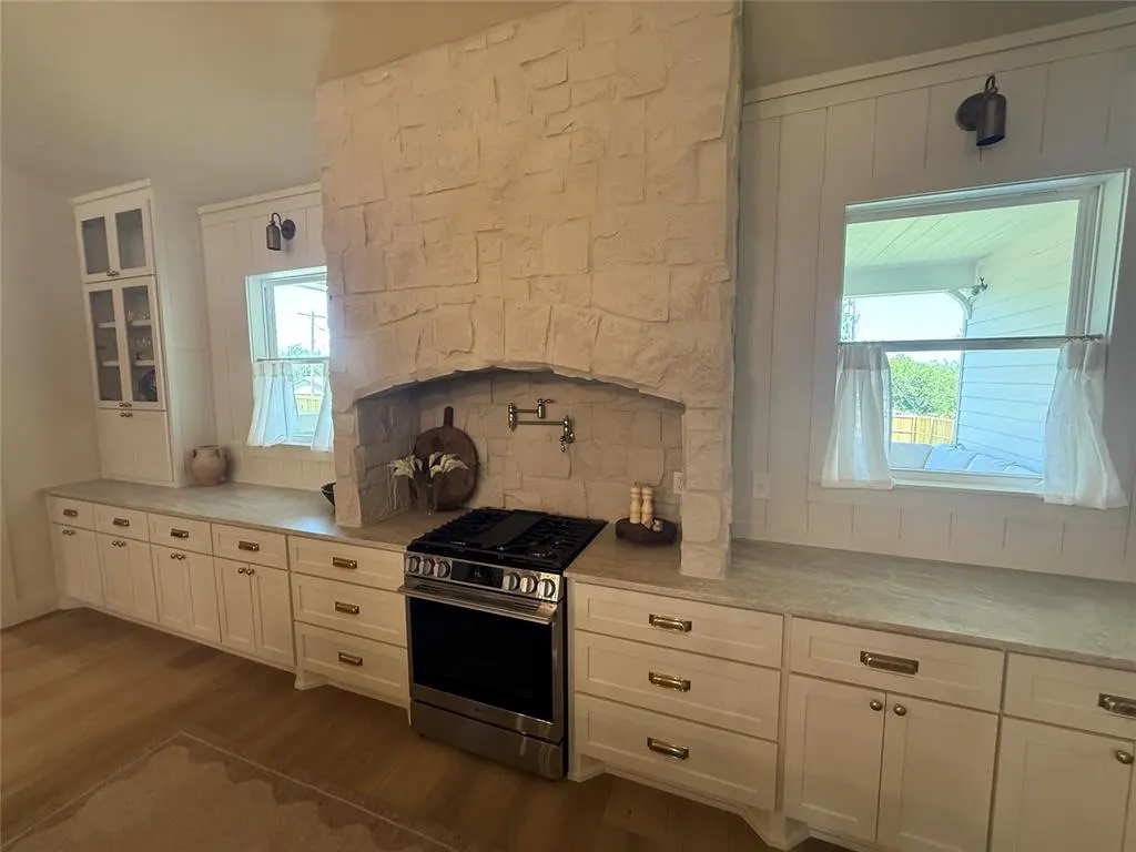 Photo 14 — 100 E 1st Street, Wellston, OK 74881