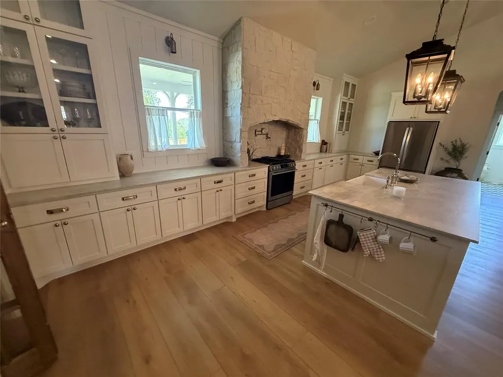 Photo 17 — 100 E 1st Street, Wellston, OK 74881