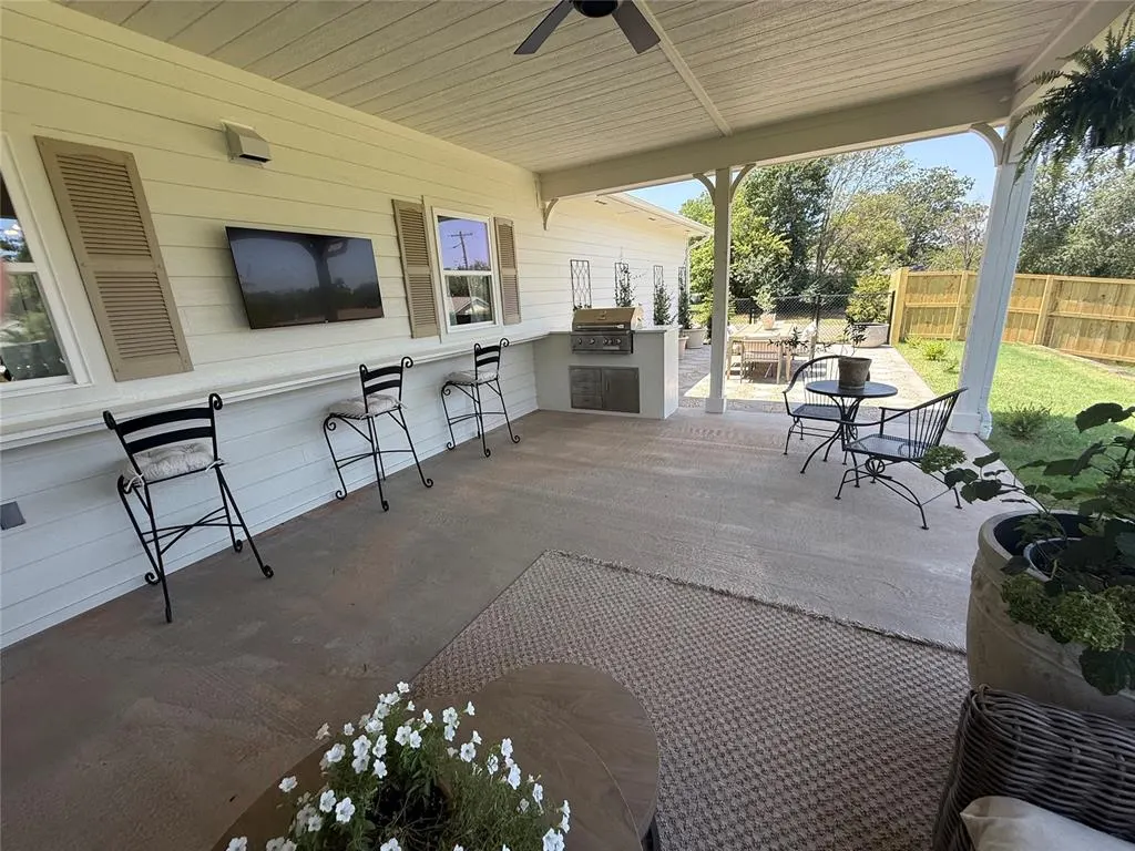 Photo 42 — 100 E 1st Street, Wellston, OK 74881