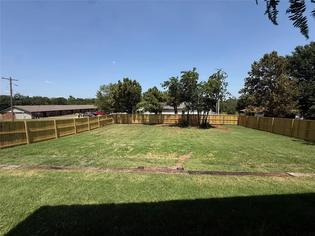 Photo 49 — 100 E 1st Street, Wellston, OK 74881