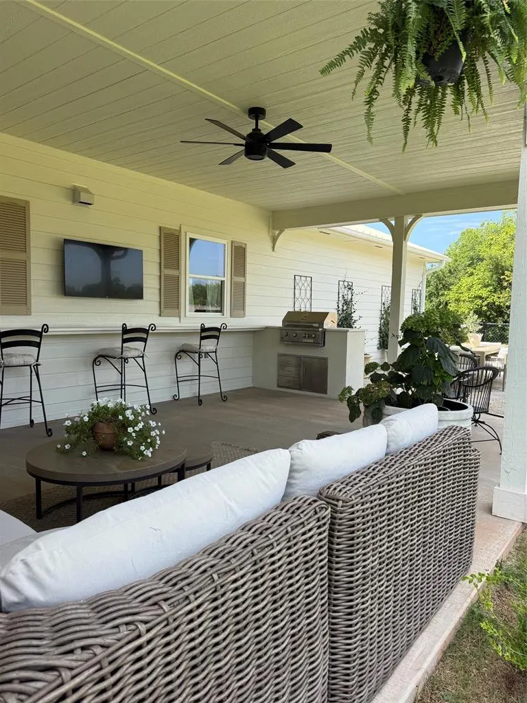 Photo 43 — 100 E 1st Street, Wellston, OK 74881