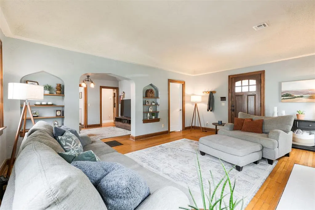 Photo 9 — 2321 NW 20th Street, Oklahoma City, OK 73107