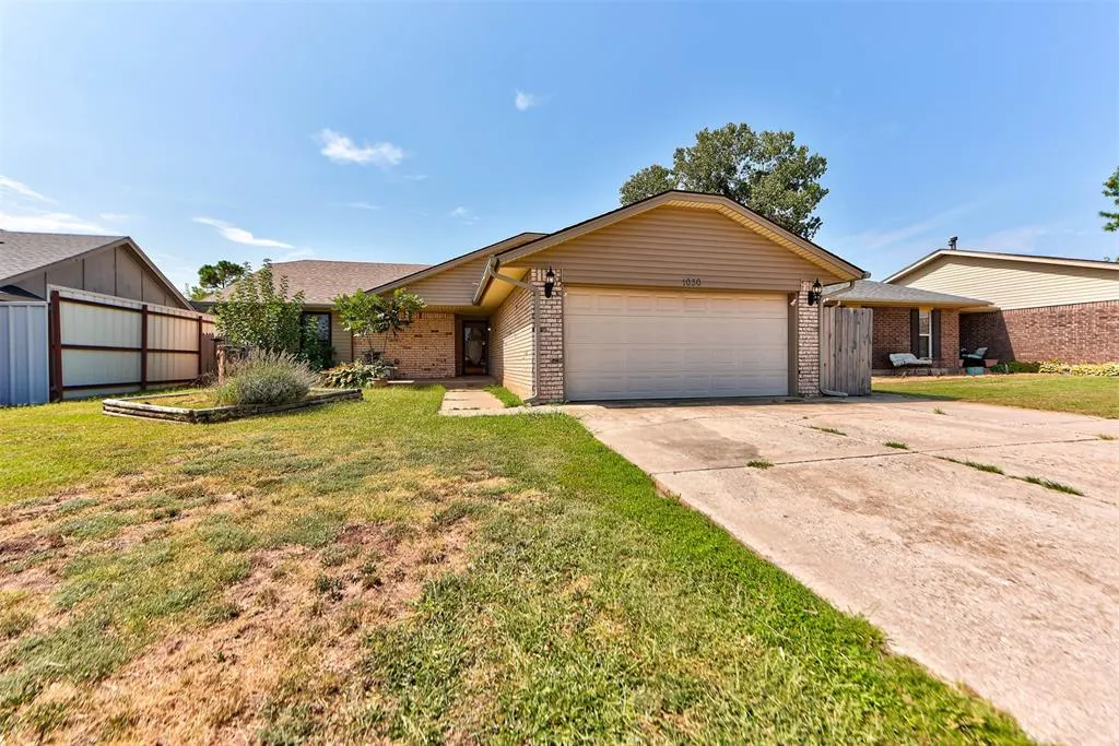 Front exterior — 1030 Walsh Lane, Yukon, OK 73099