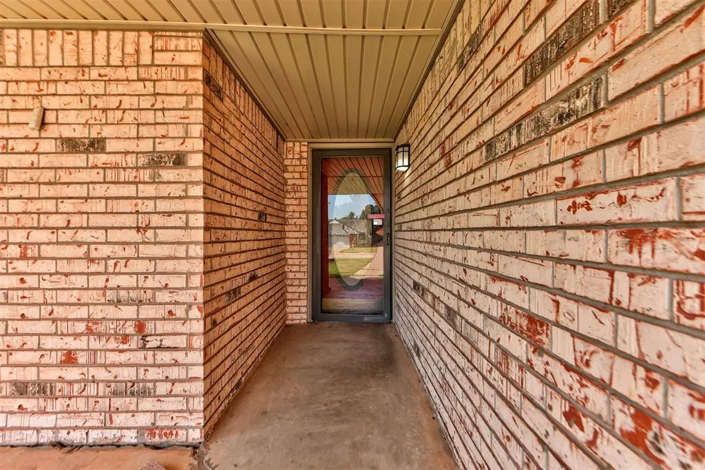 Photo 6 — 1030 Walsh Lane, Yukon, OK 73099