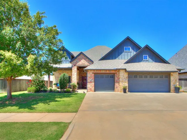 Photo 2 — 16313 Brookefield Drive, Edmond, OK 73013