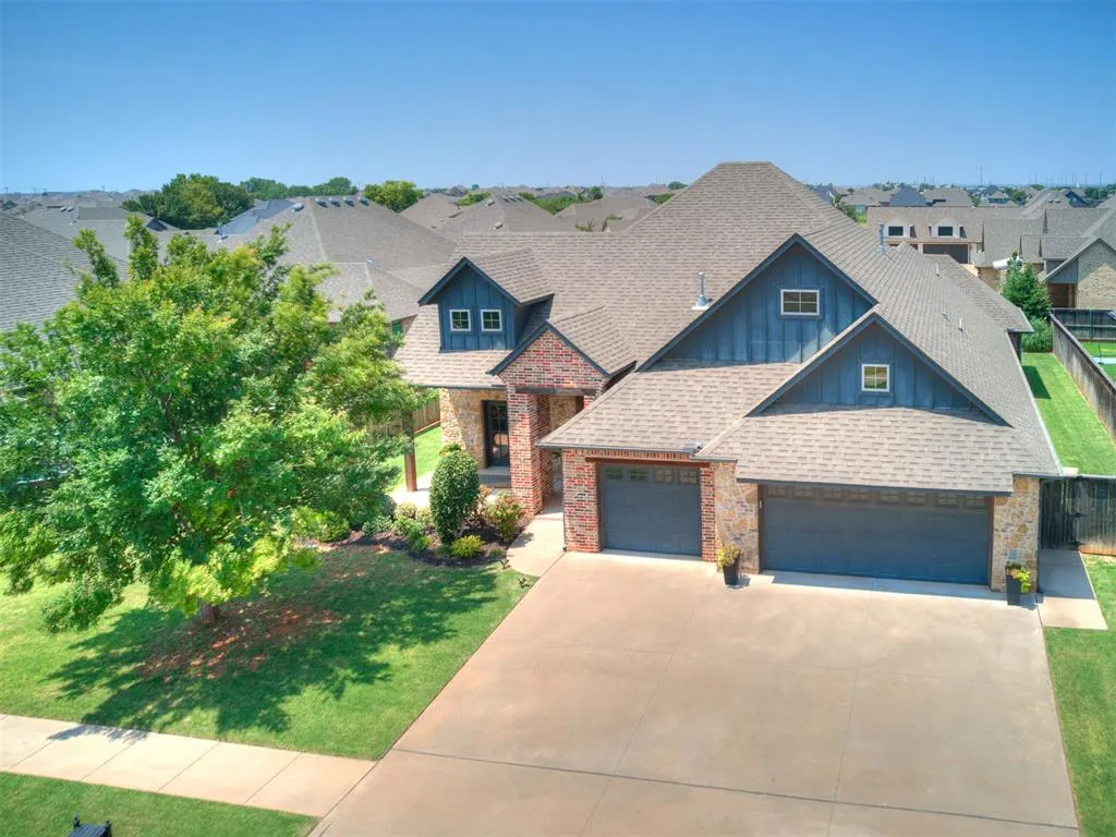 Front exterior — 16313 Brookefield Drive, Edmond, OK 73013