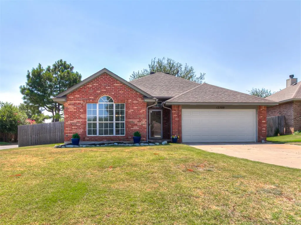 Front exterior — 12300 SW 10th Street, Yukon, OK 73099