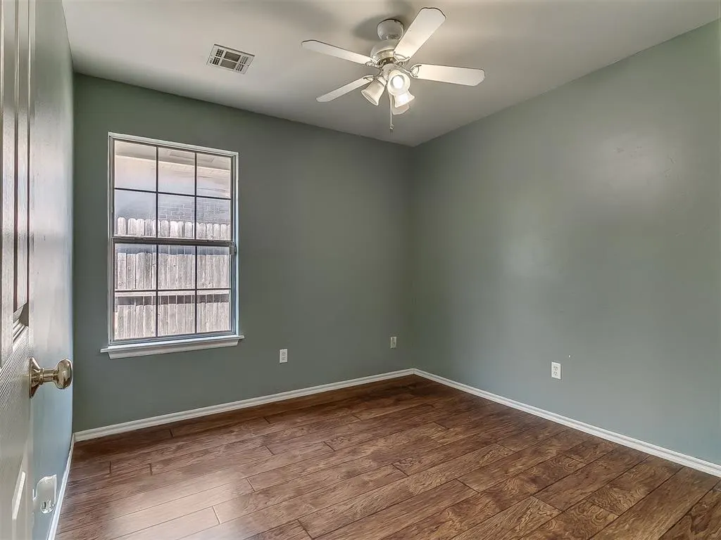 Photo 17 — 12300 SW 10th Street, Yukon, OK 73099