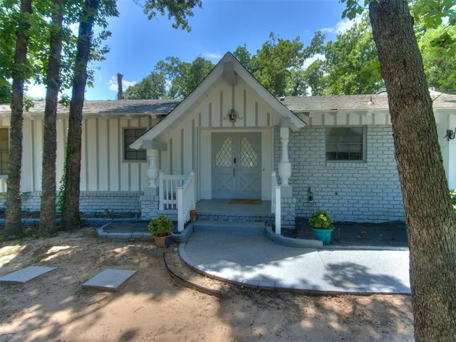 Photo 3 — 1517 N Fordson Drive, Oklahoma City, OK 73127