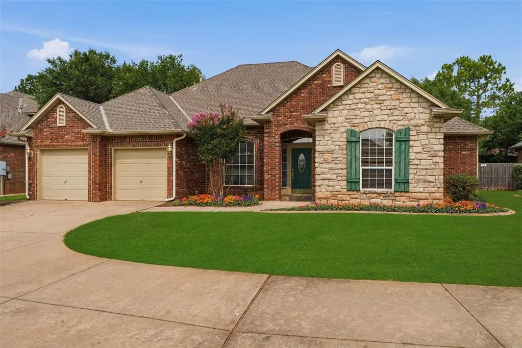 Photo 3 — 3008 Viewmont Court, Edmond, OK 73003