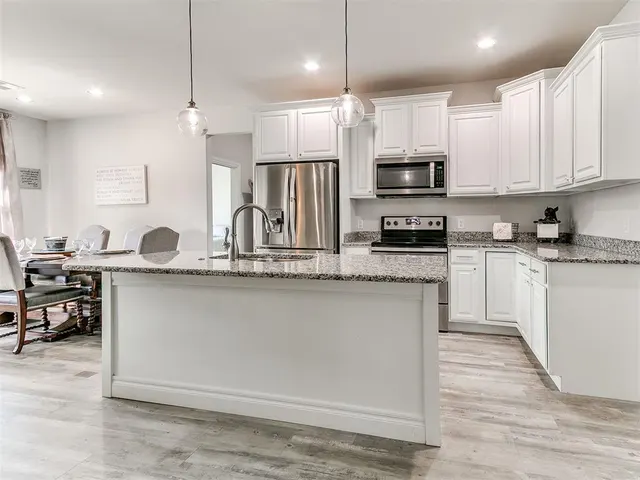 Photo 7 — 10740 Marion Dr, Edmond, OK 73034