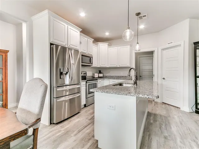 Photo 8 — 10740 Marion Dr, Edmond, OK 73034