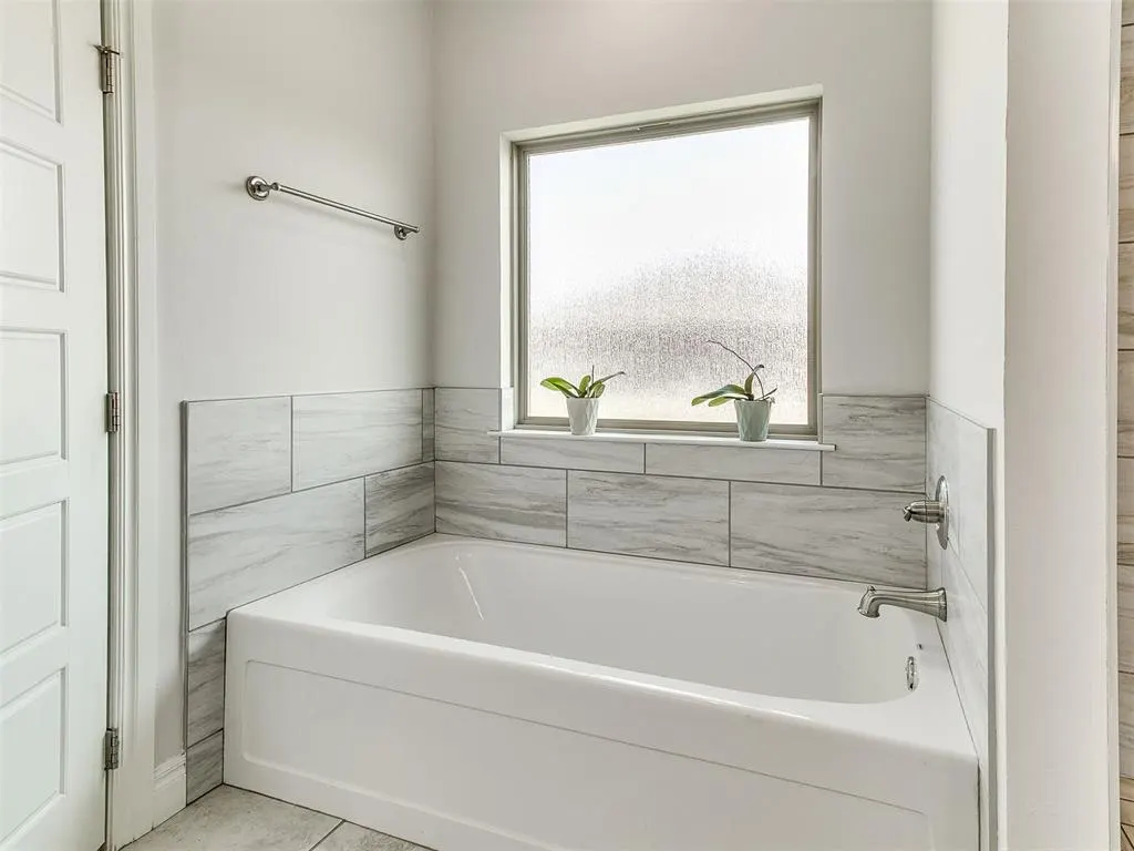 Photo 19 — 10740 Marion Dr, Edmond, OK 73034