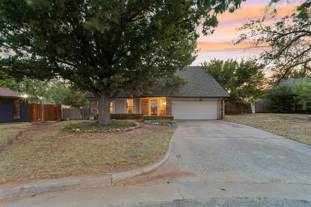 Photo 3 — 2636 SW 98th Street, Oklahoma City, OK 73159