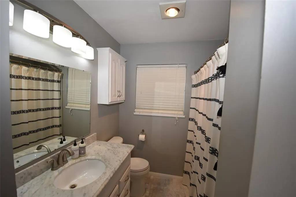 Photo 34 — 924 Cherokee Street, Seminole, OK 74868