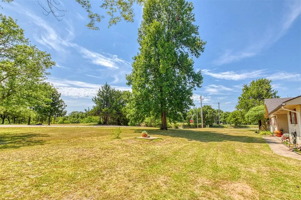 Photo 9 — 10431 Schwartz Drive, Oklahoma City, OK 73165