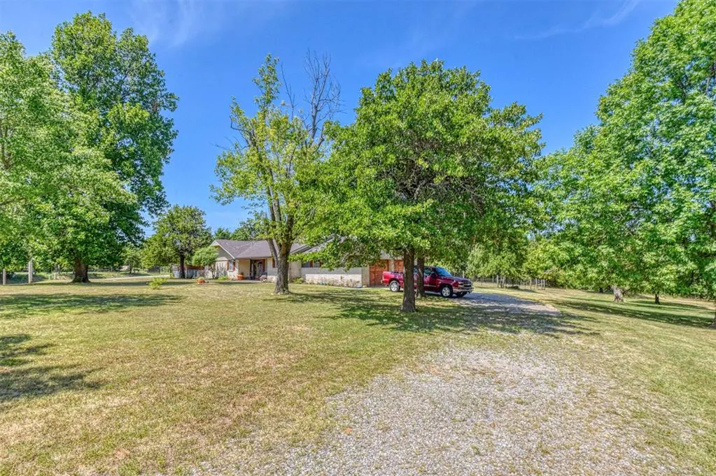 Photo 10 — 10431 Schwartz Drive, Oklahoma City, OK 73165
