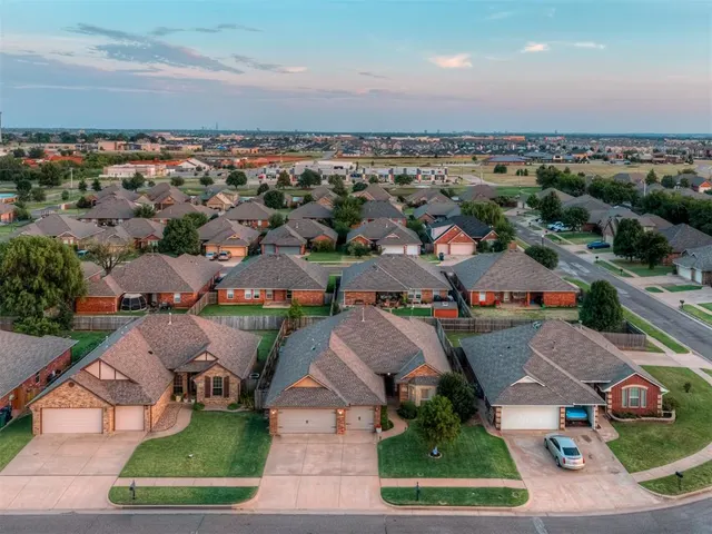 Photo 6 — 2416 NW 153rd Street, Edmond, OK 73013
