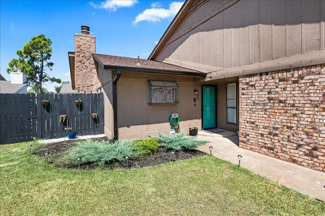 Photo 5 — 9323 S Hudson Avenue, Oklahoma City, OK 73139