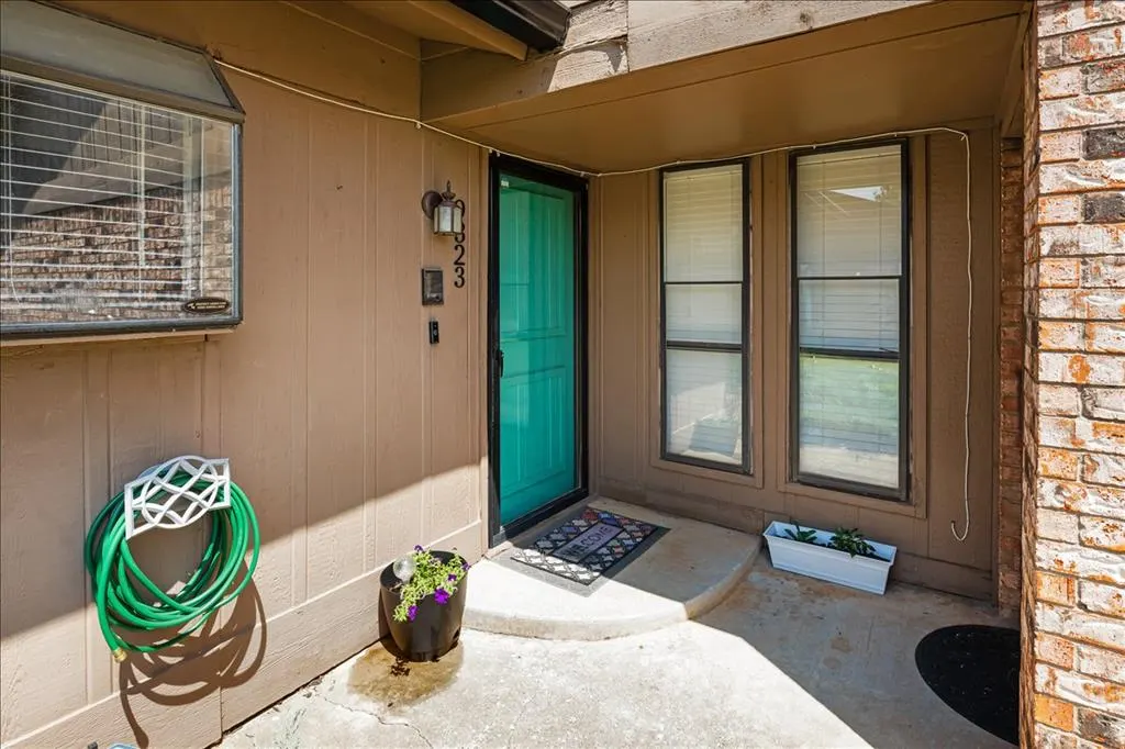 Photo 6 — 9323 S Hudson Avenue, Oklahoma City, OK 73139