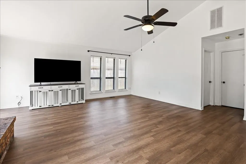 Photo 17 — 9323 S Hudson Avenue, Oklahoma City, OK 73139