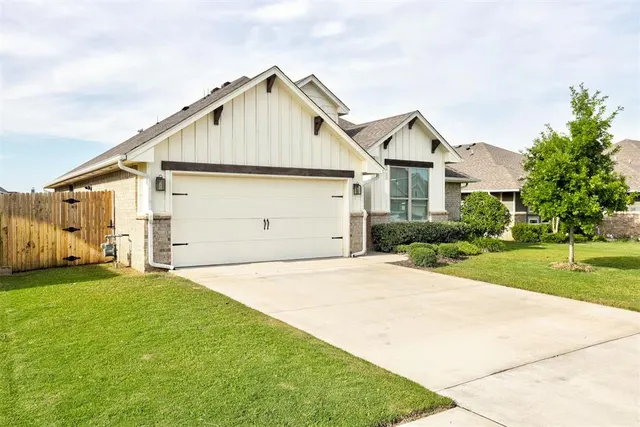 Photo 4 — 1714 Logans Way, Norman, OK 73072