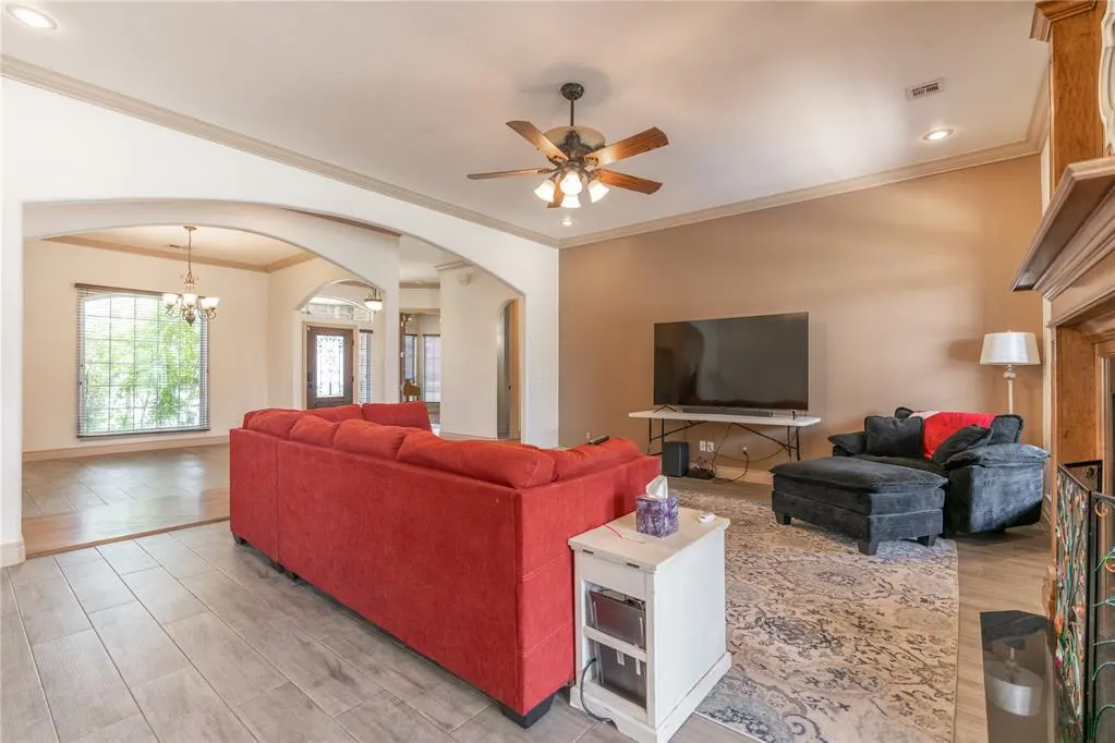 Photo 5 — 4108 Hidden Lake Circle, Moore, OK 73160