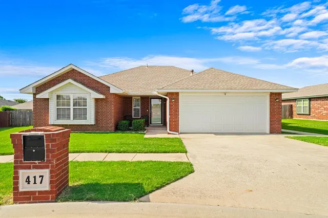 Front exterior — 417 SW 39th Street, Moore, OK 73160