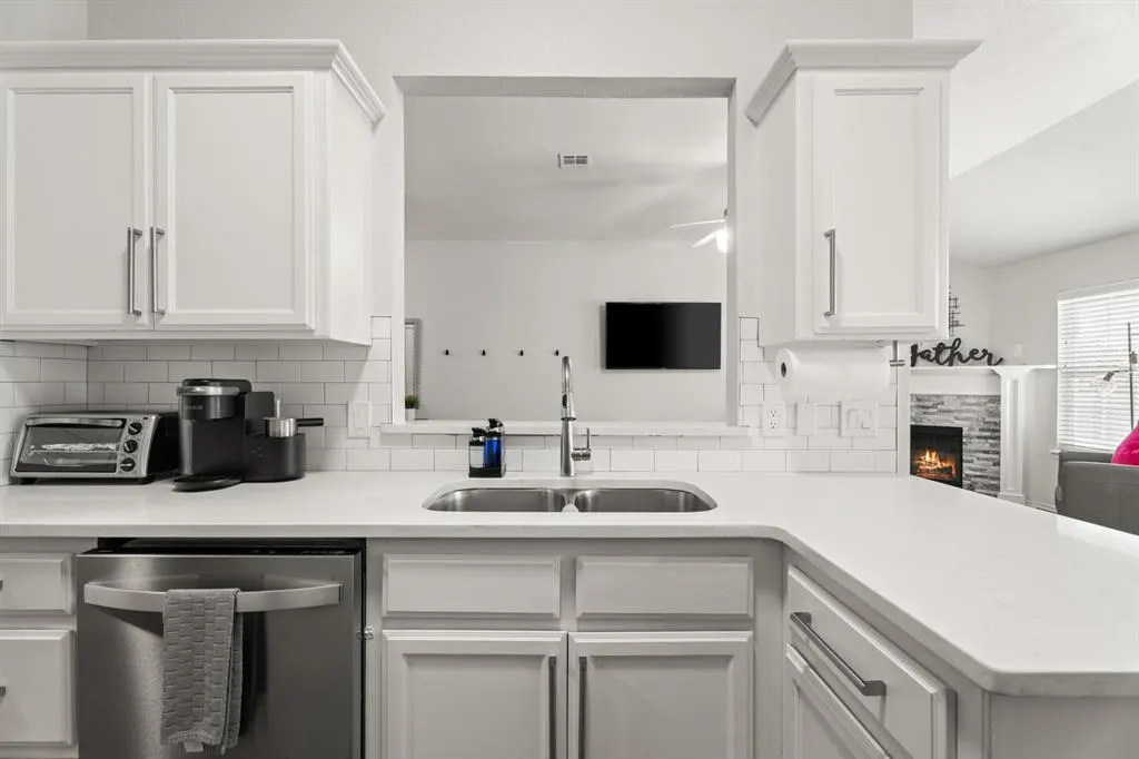 Photo 14 — 417 SW 39th Street, Moore, OK 73160