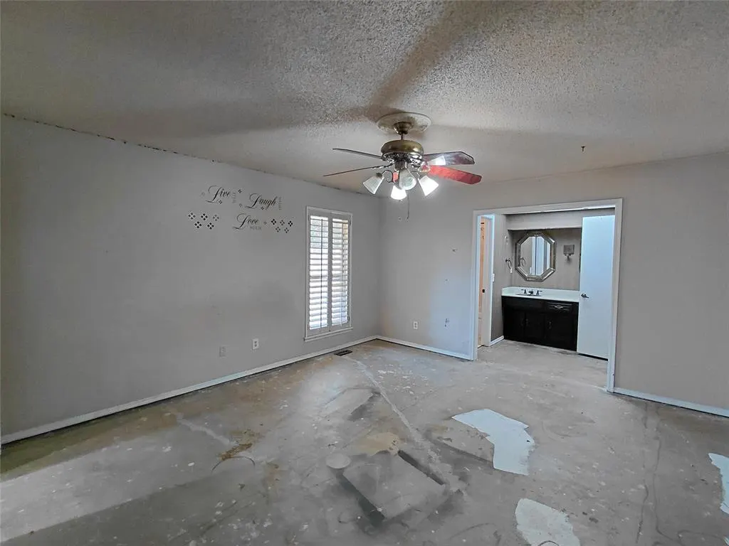 Photo 14 — 9707 Warriner Circle, Oklahoma City, OK 73162