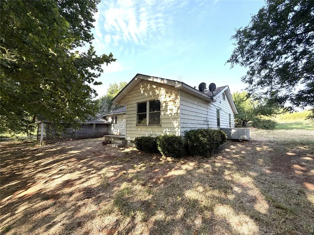 Photo 2 — 531 County Road 1390 Road, Chickasha, OK 73018