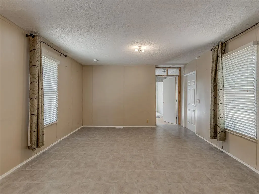 Photo 5 — 3026 Stephan Road, Norman, OK 73026