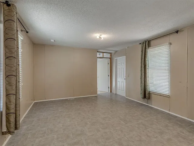 Photo 6 — 3026 Stephan Road, Norman, OK 73026