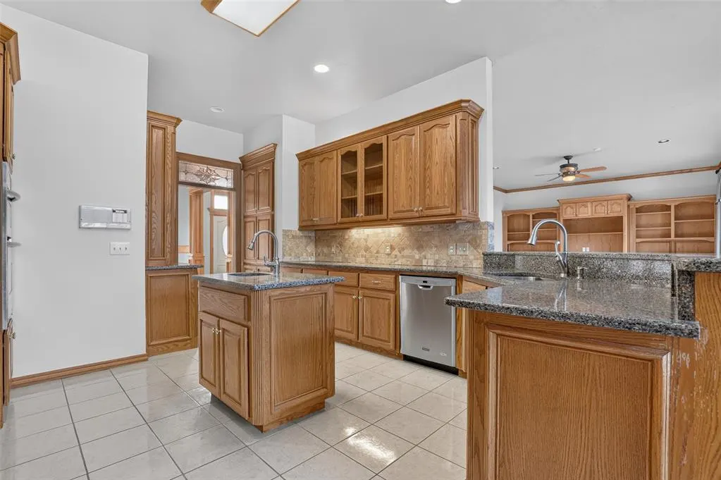 Photo 19 — 12116 Long Lake Boulevard, Oklahoma City, OK 73170