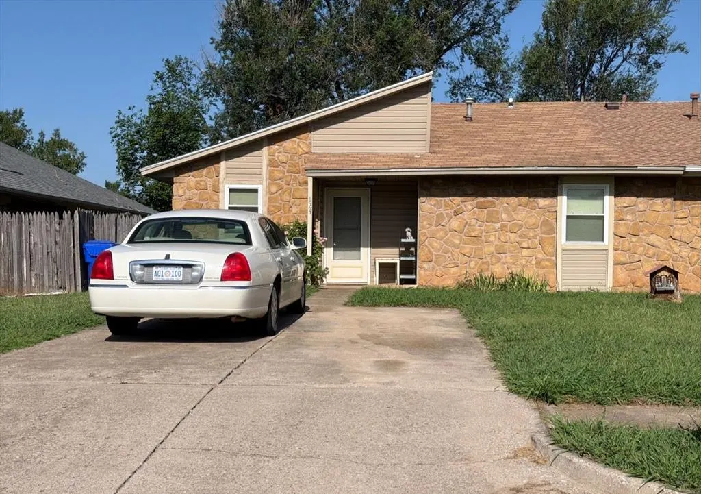 Photo 3 — 124 Vinita Drive, Norman, OK 73071