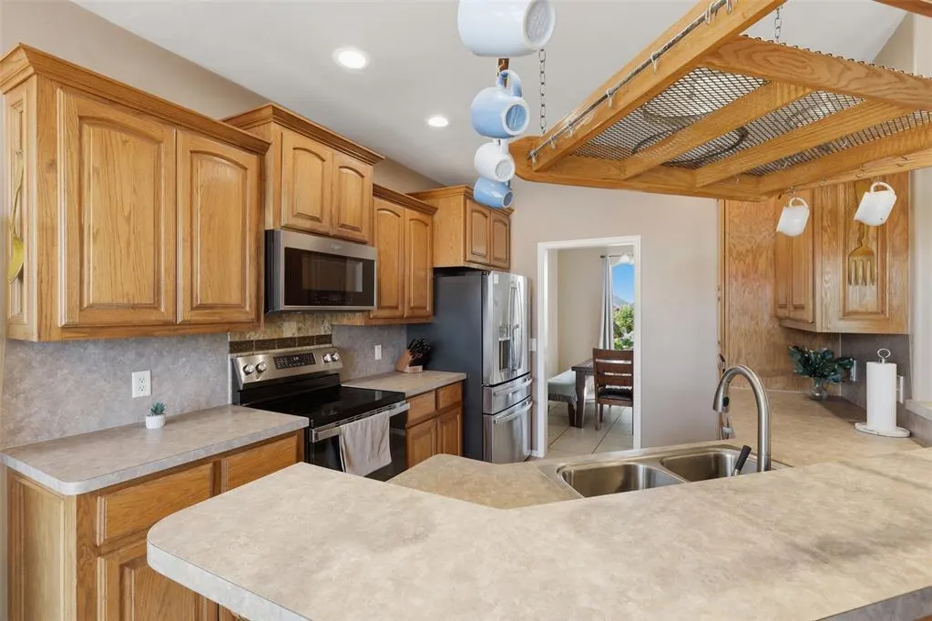 Photo 10 — 1700 Sandpiper Drive, Blanchard, OK 73010