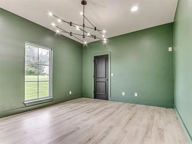 Photo 6 — 1725 W 33rd Street, Edmond, OK 73013
