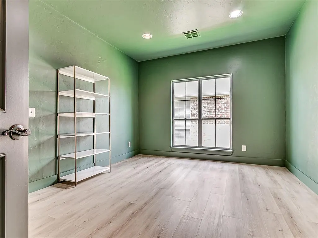 Photo 13 — 1725 W 33rd Street, Edmond, OK 73013