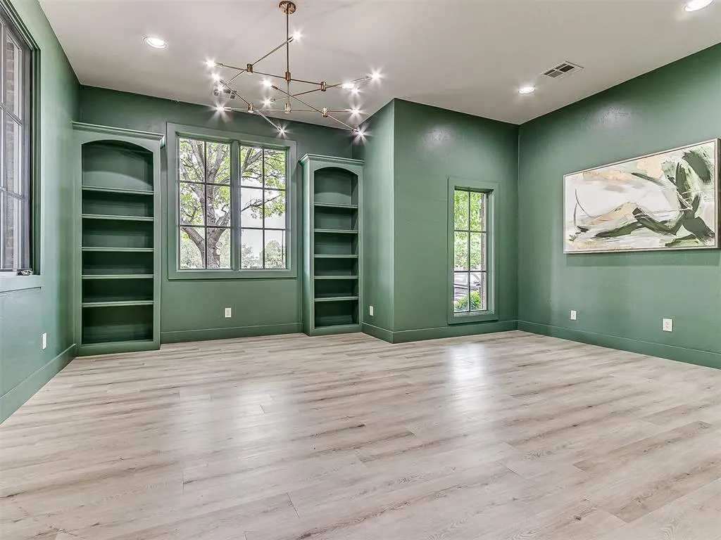 Photo 3 — 1725 W 33rd Street, Edmond, OK 73013