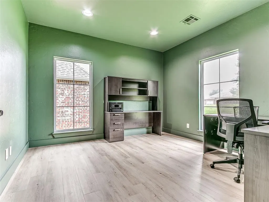 Photo 14 — 1725 W 33rd Street, Edmond, OK 73013