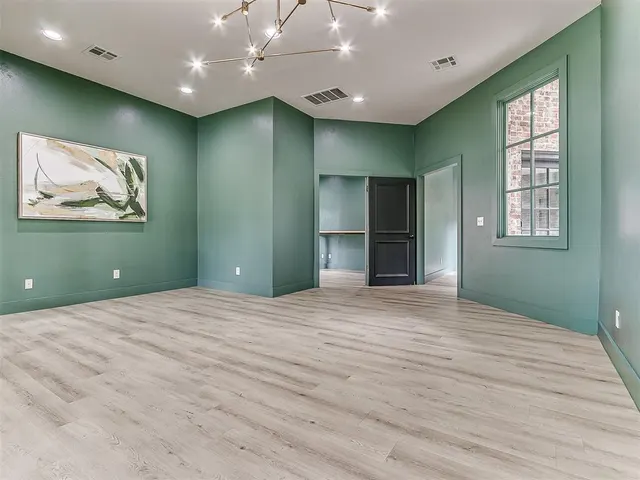 Photo 4 — 1725 W 33rd Street, Edmond, OK 73013