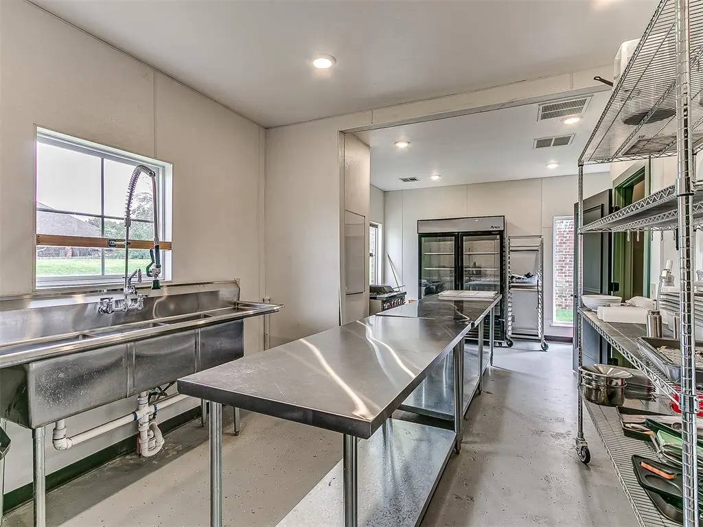 Photo 15 — 1725 W 33rd Street, Edmond, OK 73013