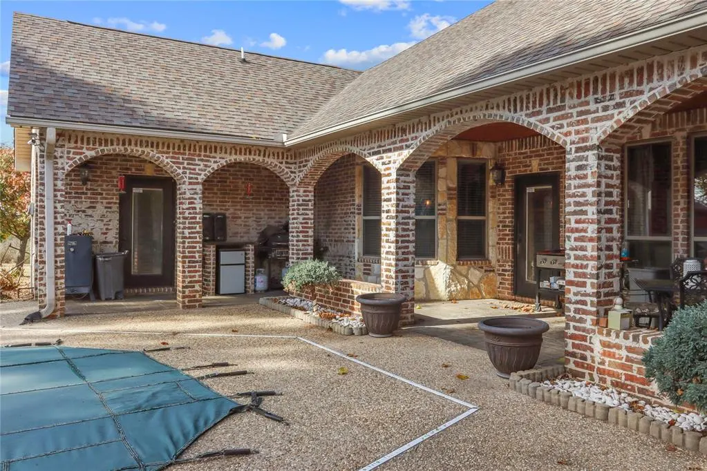 Photo 9 — 555 N White Chimney Road, Stuart, OK 74570