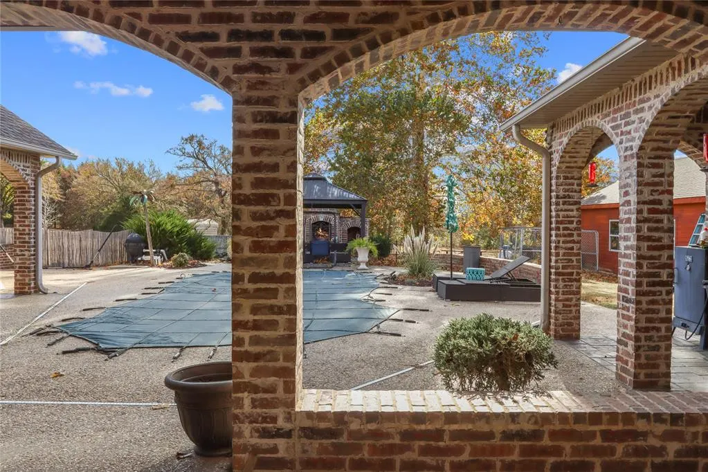 Photo 10 — 555 N White Chimney Road, Stuart, OK 74570