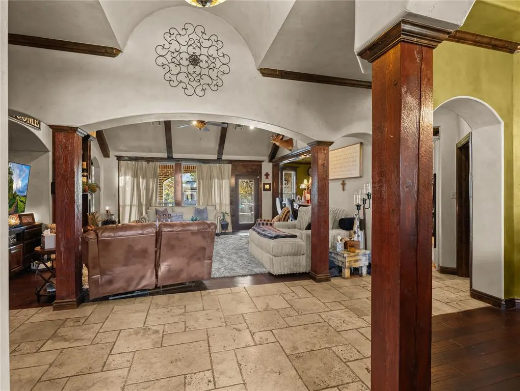 Photo 16 — 555 N White Chimney Road, Stuart, OK 74570